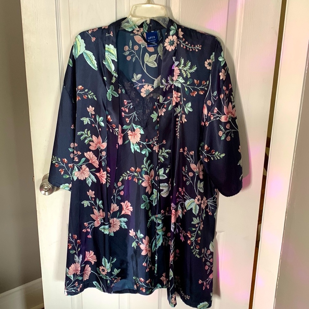 Gorgeous Apt 9 Lingerie Sleepwear Set in Floral Women’s Size Small